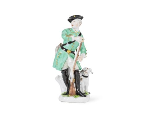 Statuette en porcelaine de Meissen représentant un chasseur, circa 1745A Meissen figure of a huntsman, circa 1745Modelled by 