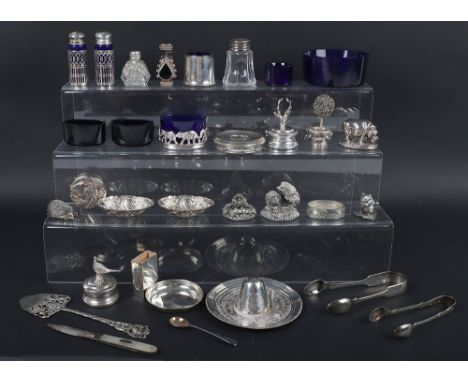 A selection of silver trinkets and miniatures, including a pair of miniature silver dishes, London 1990, a Georgian mother of