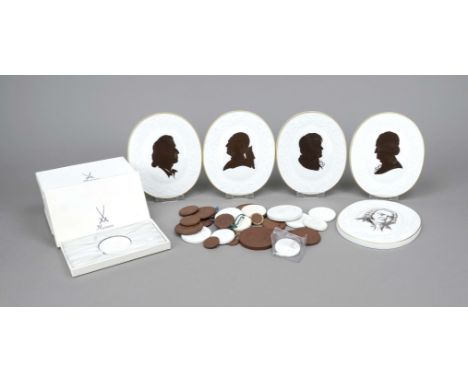 Konvolut Plaketten, ca. 34-tlg., Meissen, 4 Wandplaketten mit Scherenschnittbüsten von Dichtern und ein Portrait von Bach in 