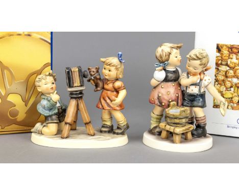 Konvolut aus 2 Hummelfiguren, Goebel, darunter: ''Schnappschuss'', 25 Jahre M.I.Hummel Club, 2000, sign., polychrom bemalt, M