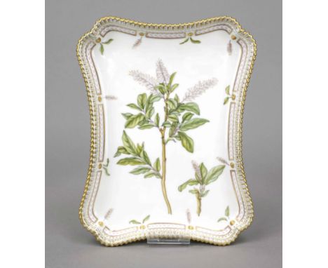 Tablett aus dem Service Flora Danica, Royal Copenhagen, Marke 1974-78, 1. W., Entwurf von Johann Christoph Beyer 1790 auf Bes
