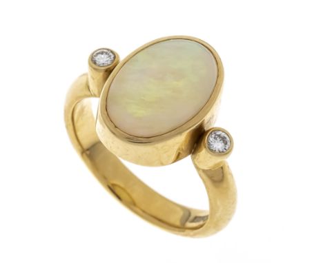 Opal-Brillant-Ring GG 585/000 mit einem sehr feinen, ovalen Milchopal-Cabochon (rissig) mit sehr gutem Farbenspiel in Grün, R