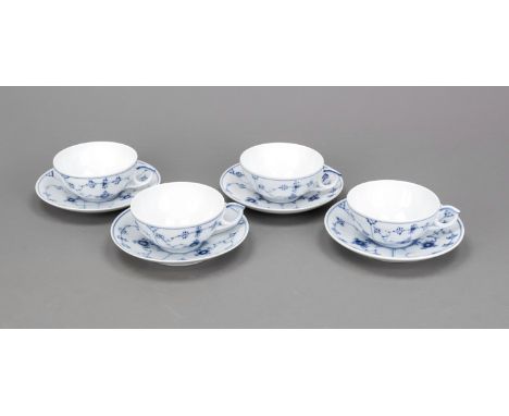 Vier Teetassen mit Untertassen, Royal Copenhagen, 20. Jh, Dekor Musselmalet, H. 5 cm