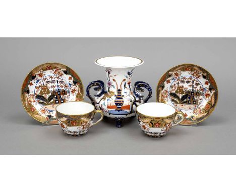 Fünf Teile mit Imari Muster, Spode, England, 2 Tassen mit UT, Design 967, dieses Muster wurde bei Spode 1806 entwickelt, wahr