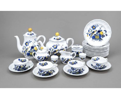 Großes Frühstücksservice für min. 10 Personen, 70-tlg., Spode, England, Ende 20. Jh., Keramik, Modell Blue Bird nach einem De