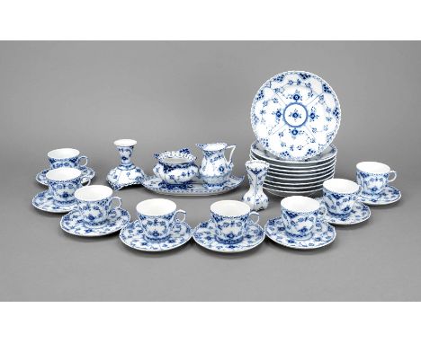 Kaffee-Teilservice für 8 Personen, 30-tlg., Royal Copenhagen, Marken nach 1979, Dekor Musselmalet Vollspitze in Unterglasurbl