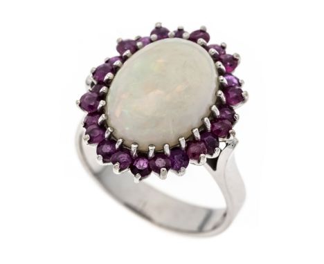 Opal-Rubin-Ring WG 585/000 mit einem sehr guten ovalen Milchopal-Cabochon 13,3 x 10,0 x 5,2 mm mit lebhaftem Farbenspiel, obe