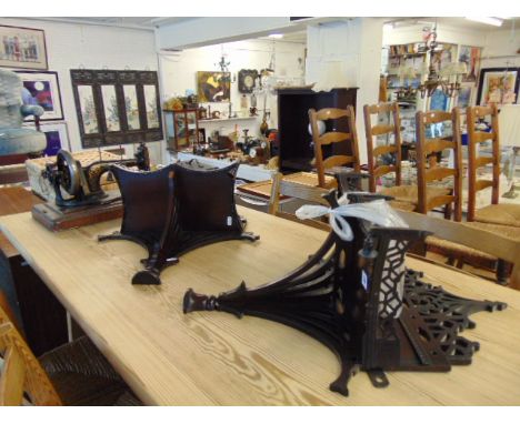 A pair of Mahogany Chippendale style wall brackets a.f