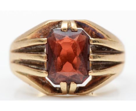 A vintage 9ct gold and garnet signet ring, split claw set, 8 x 7mm, N, 4.8gm 