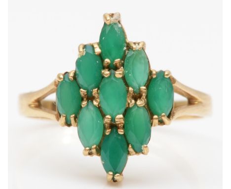 A 9ct gold and green stone cluster ring, N, 1.9gm 