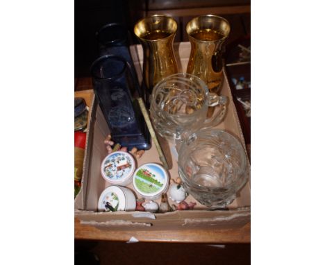 A mixed box to include 3 Villeroy &amp; Boch trinket boxes