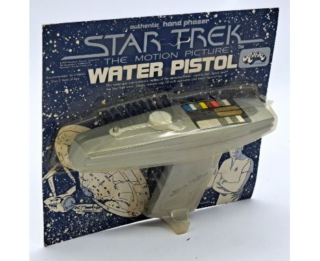 Aviva vintage Star Trek The Motion Picture Authentic Hand Phaser Water Pistol, within Fair (cracked) bubble, upon Good Plus u