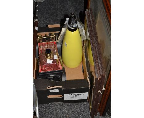 Marx Toys Lumar toy gramophone, early battery operated. c.1963;  12 Gala Goldentone 78RPM, 6in records, C.1961 - 64