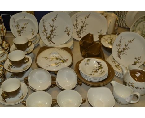 A Midwinter Stylecraft Spring Willow pattern dinner and tea service inc teapot, dinner, side plated, gravy boats, tureens, cu