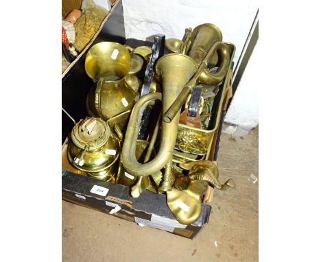 Bugle, car horn, brass jugs, lamp, etc.