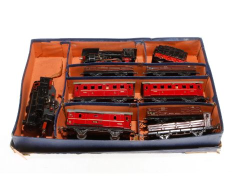 Fleischmann Zugpackung U 340, Spur 0, gefüllt mit 2 Lokomotiven und 7 Wagen, Z 4