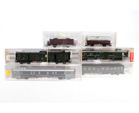 6 Fleischmann Wagen, Spur H0, Alterungsspuren, je im tw besch. OK, meist Z 2
