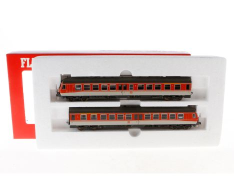 Fleischmann Triebwagen 4430, Spur H0, 2-teilig, orangerot/grau, Alterungsspuren, OK, Z 3