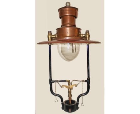 GWR Sugg Gas Lamp complete with enamel Mexican Hat shade, drop frame with frog, glass globe and brass gas fittings with opera