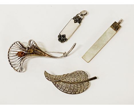 TWO SILVER BROOCHES &amp; 2 SILVER &amp; MOTHER OF PEARL PENDANTS 21.9 GRAMS APPROX