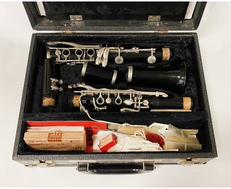SELMER CLARINET IN ORIGINAL CASE 