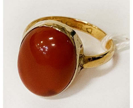 22CT AGATE GOLD RING 4.7 GRAMS APPROX SIZE R