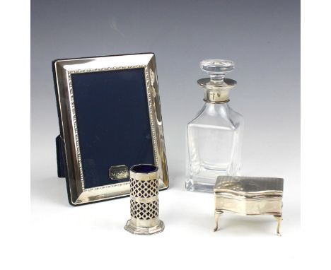 A selection of silver, including a George V silver jewellery box, Charles Edwin Turner, Birmingham 1915, the engine turned hi
