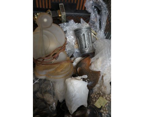 Mixed box to include British coinage, expo glass table lamp