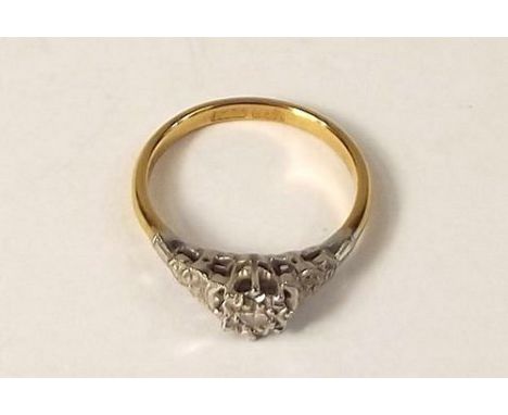 DIAMOND RING.
An 18ct. gold & platinum solitaire diamond ring. Size J/K. CONDITION REPORTS: This ring is in good, clean, unda