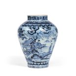 A LARGE JAPANESE ARITA BLUE AND WHITE VASE, EDO PERIOD, 18TH CENTURY