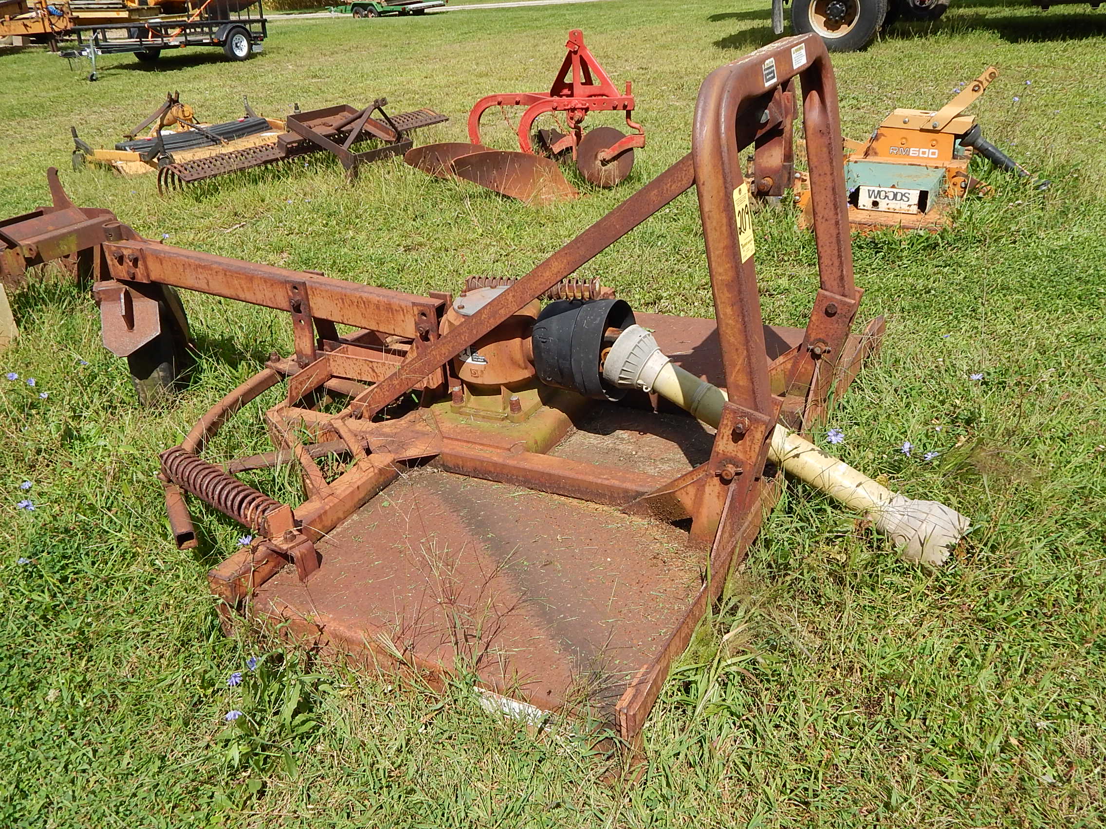 brown-tree-cutter-model-89-tc-72r-165-s-n-4025-72-in-cut-width-80-in