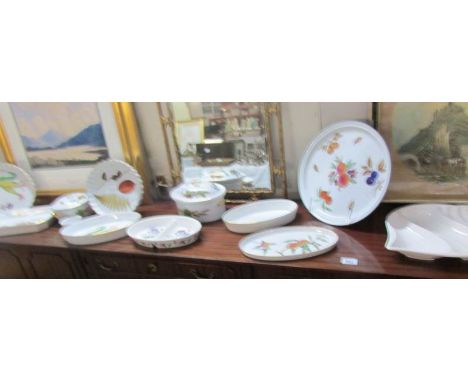 A quantity of Royal Worcester table ware