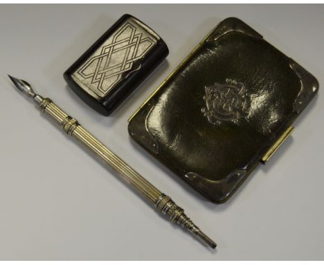 A Victorian silver mounted calling card case; a bakelite snuff box; a fountain pen (3)