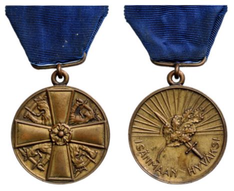 2nd Class, Silver Medal, instituted in 1919. Breast Badge, silvered Bronze, 31 mm, original suspension ring and ribbon. II