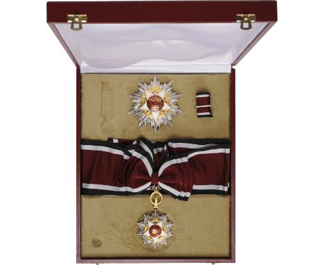 Grand Cross Set, 1st Class, instituted in 1921. Sash Badge, 93x62 mm, silver with brilliant cut rays, superimposed parts silv