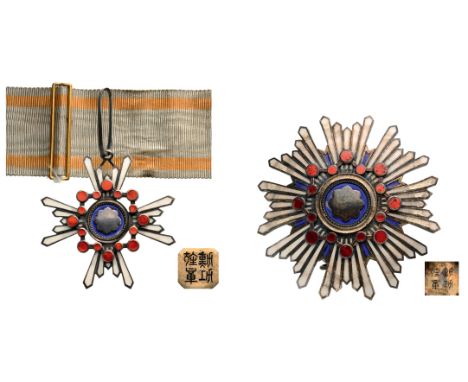 Grand Officer`s Set, 2nd Class, 1st Type, instituted in 1888. Neck Badge, 56 mm, gilt Silver, obverse enameled, reverse with 