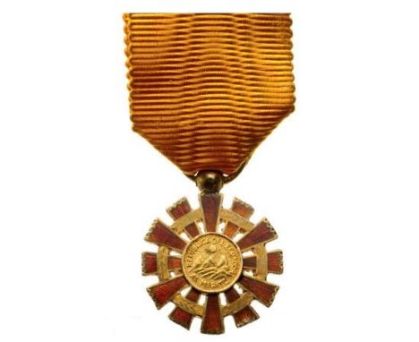 Miniature. Breast Badge, gilt Bronze, 16 mm, enameled, original suspension ring and ribbon. I