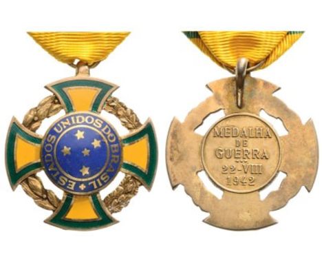 Breast Badge, 37 mm, gilt Silver, obverse enameled, central medallion gilt silver, enameled, original suspension ring and rib