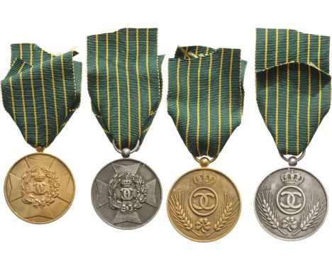 Set 1-2 Classes. Breast Badges, 34 mm, gilt Silver and Silver, original suspension rings and ribbons. Rare! I R!