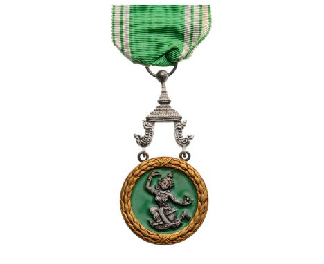Knight`s Cross, 3rd Class, instituted in 1950. Breast Badge, 35 mm, partially silvered and gilt bronze, enameled, with Royal 