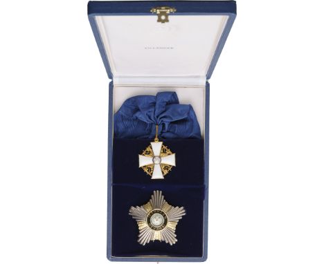 Grand Cross Set, 1st Class, instituted in 1919. Sash Badge, 55 mm, gilt Silver, maker`s mark "Tillander", hallmarked "925 - M
