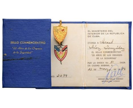 2nd Type. Breast Badge, 40x22 mm, gilt Bronze, obverse enameled, original pin on reverse. Comes with awarding document given 