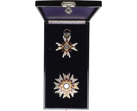 Grand Cross Set, instituted in 1888. Sash Badge, 64 mm, gilt Silver, obverse enameled, center mirror silver polished, reverse