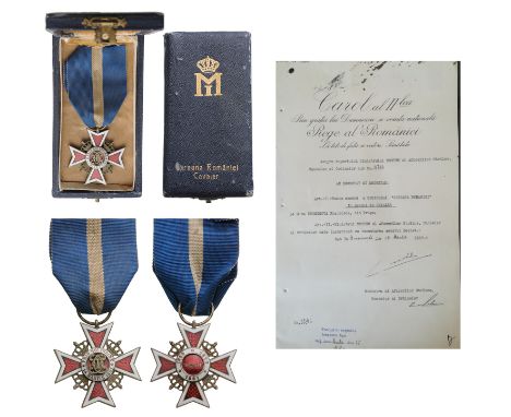Knight 's Cross, 2nd Model (1938), for Civil. Breast Badge, 40 mm, silvered, both sides red enameled, obverse medallion with 