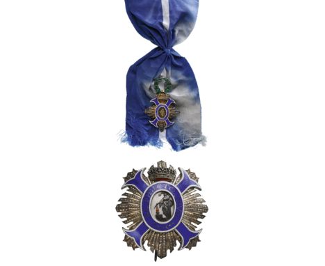 Grand Cross Set, 1st Class, instituted in 1926. Sash Badge, 74x48 mm, gilt Silver with diamond cut rays, multipart constructi