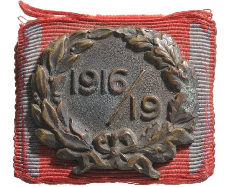 Breast Badge, 29 mm, Bronze, attached to ribbon, horizontal pin on the back. II