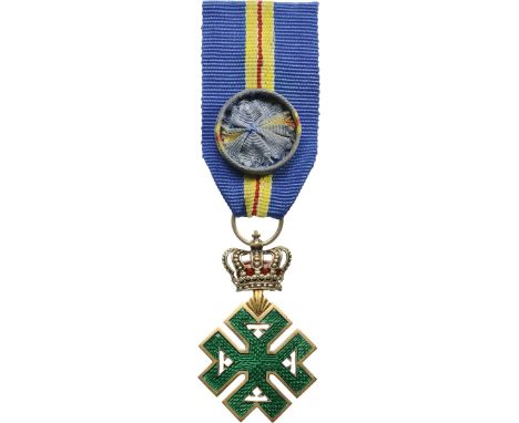 Officer's Cross, intituted in 1929. Breast Badge, 51x32 mm, gilt Silver, both sides enameled, with original suspension ring a