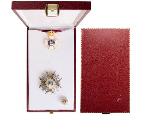 Grand Cross Set, 1st Class, instituted in 1815. Sash Badge, 37 mm, gilt Bronze, both sides enameled, both central medallions 