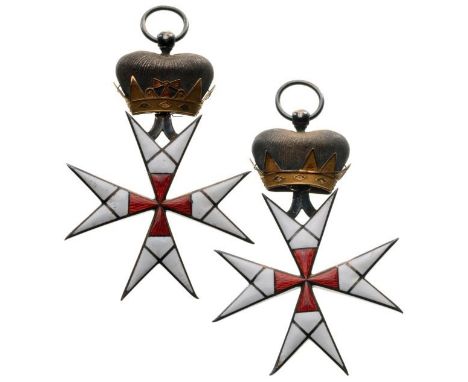 Commander's Cross, 1st Model. Neck Badge, 55 mm, Silver, both sides enameled, crown gold and silver (2 points missing). Splen