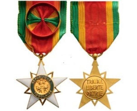 Officer's Cross, 4th Class, instituted in 1961. Breast Badge, 40 mm, gilt Bronze, obverse enameled, both central medallions g